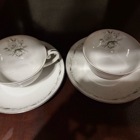 Set of 2 Elegant Floral Teacup and Saucer Set - Picture 1 of 6